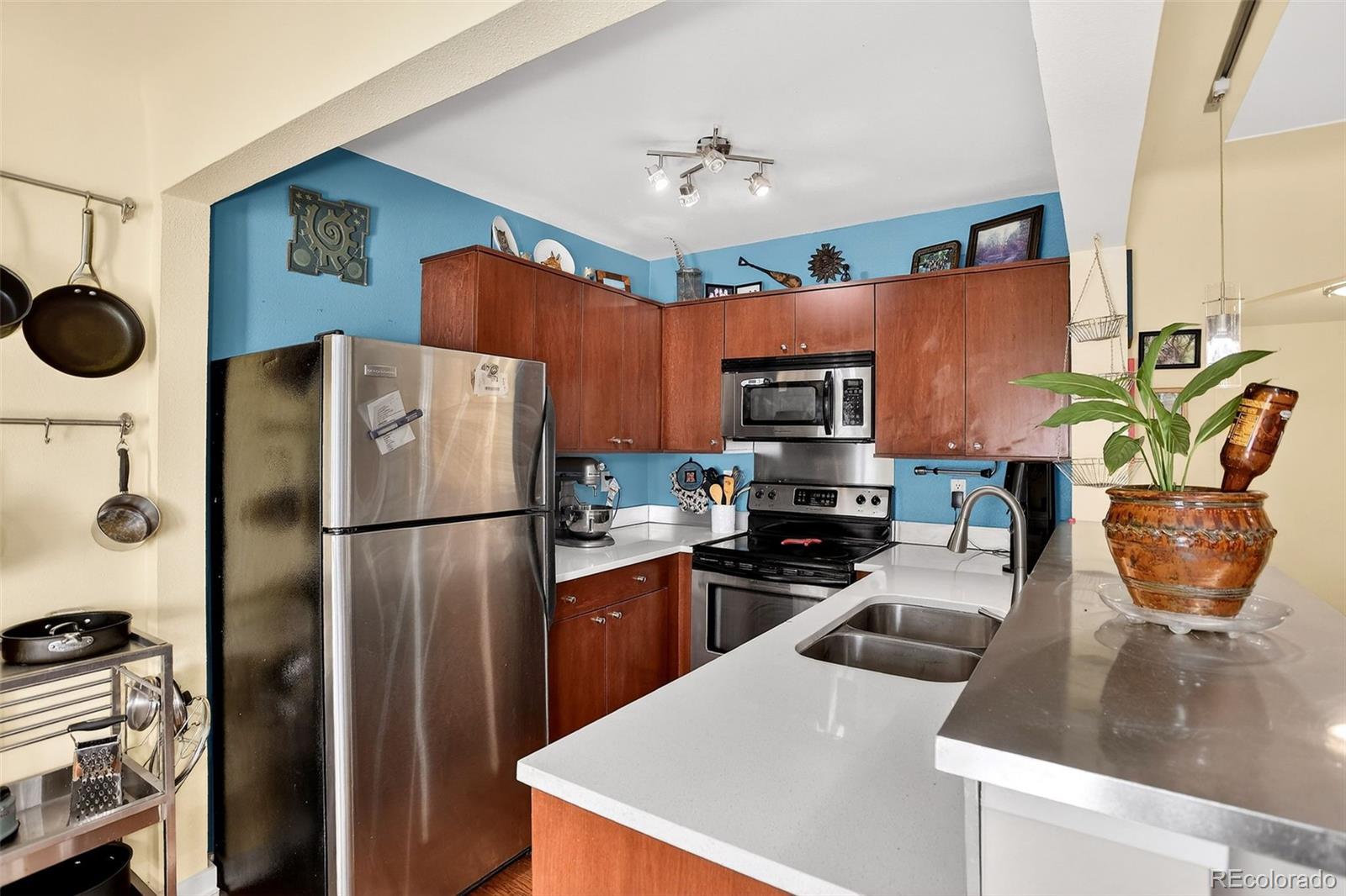 636 N Washington Street Unit: 101