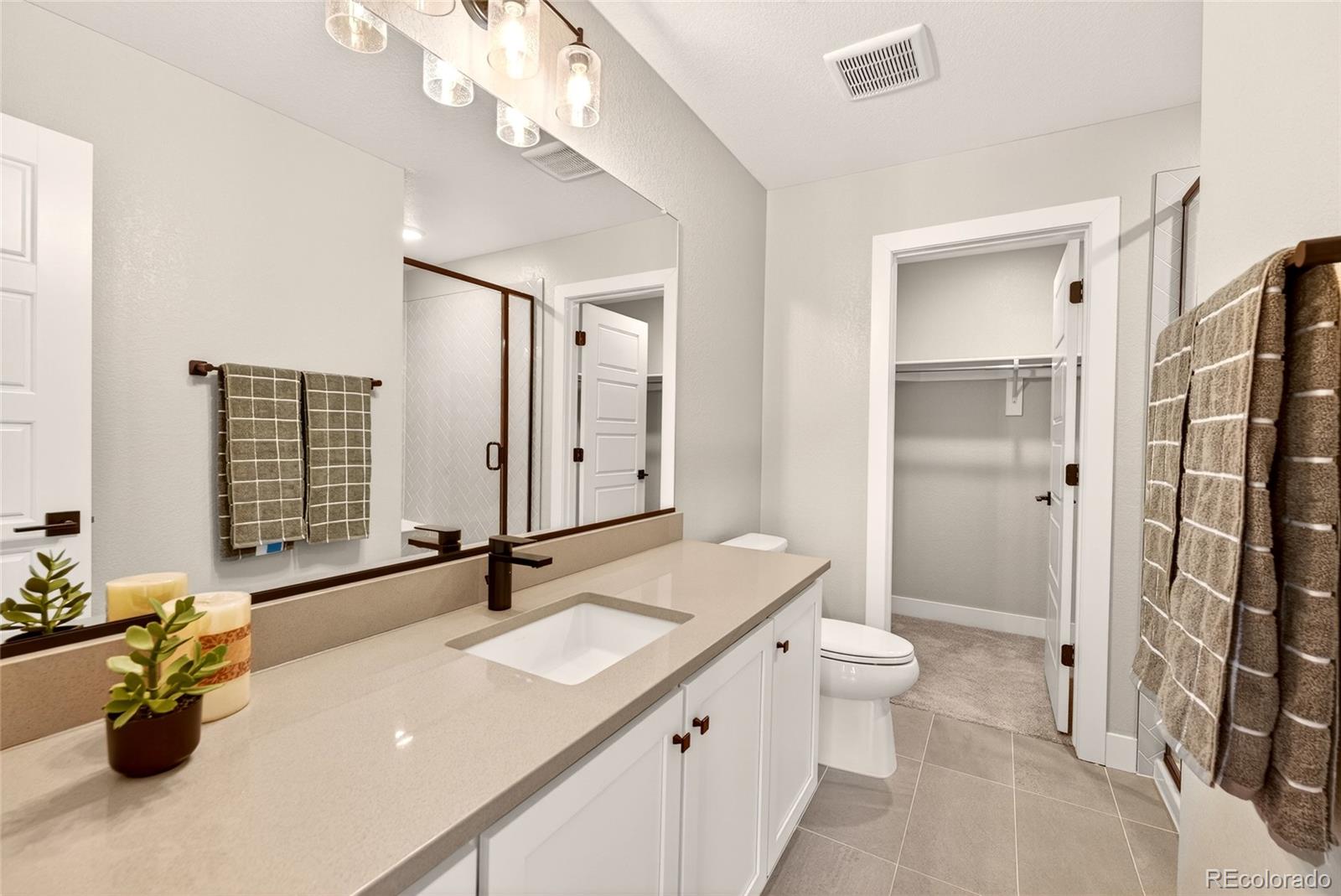 2064 S Holly Street Unit: 2-4