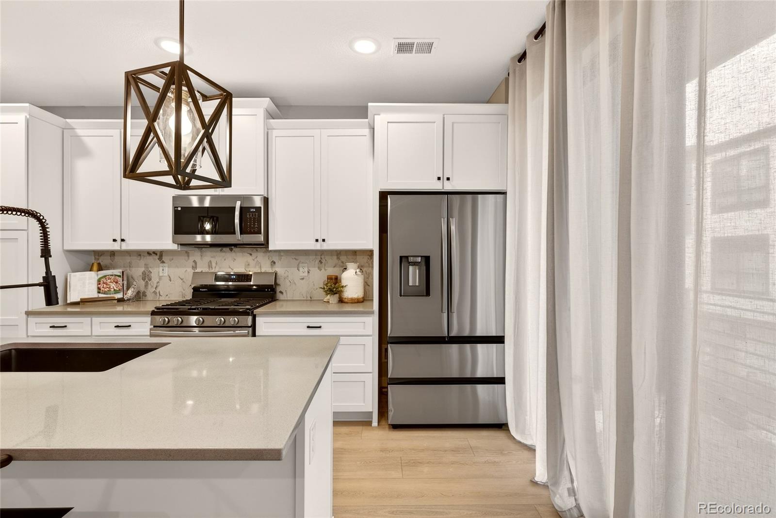 2064 S Holly Street Unit: 2-4