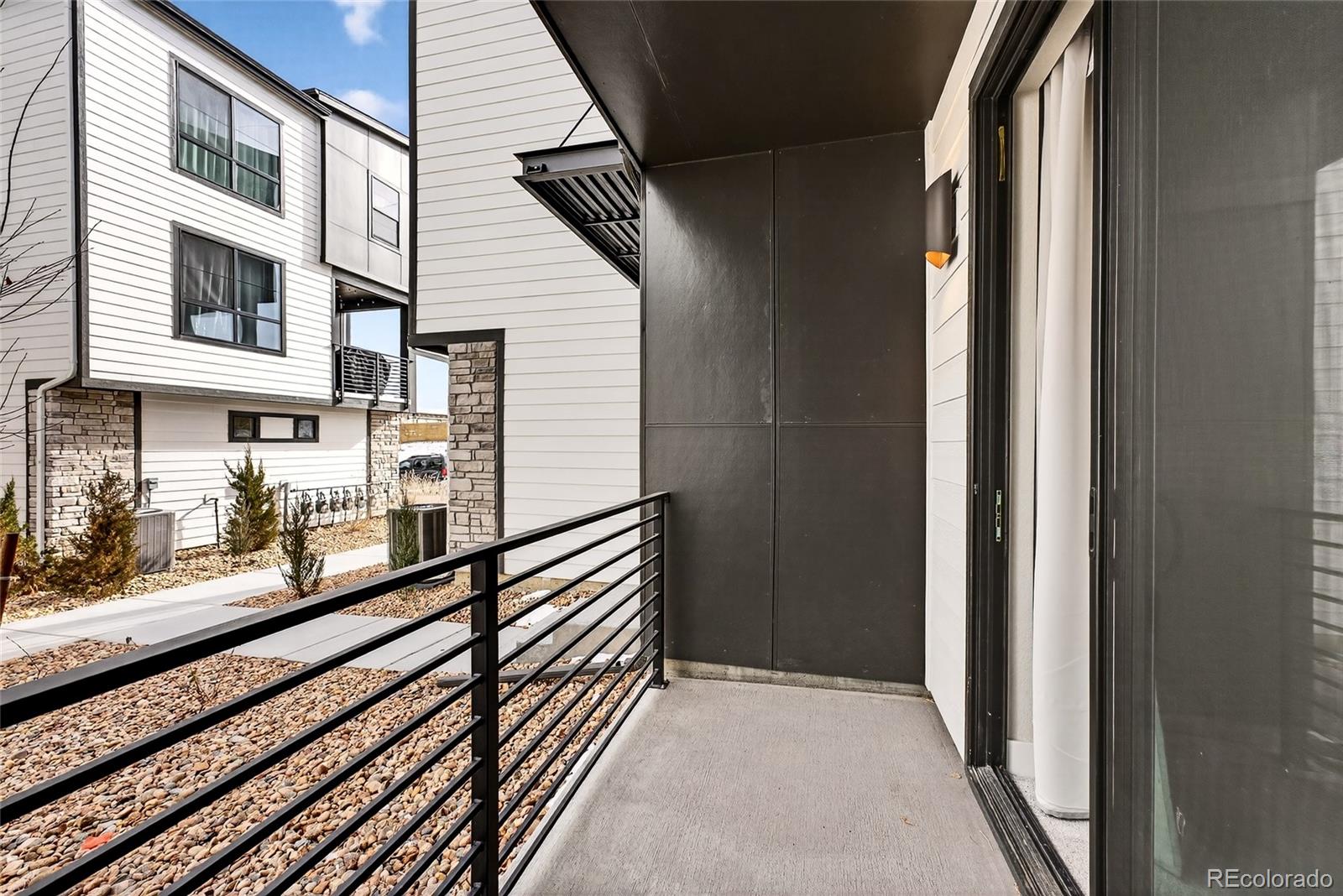 2064 S Holly Street Unit: 2-4