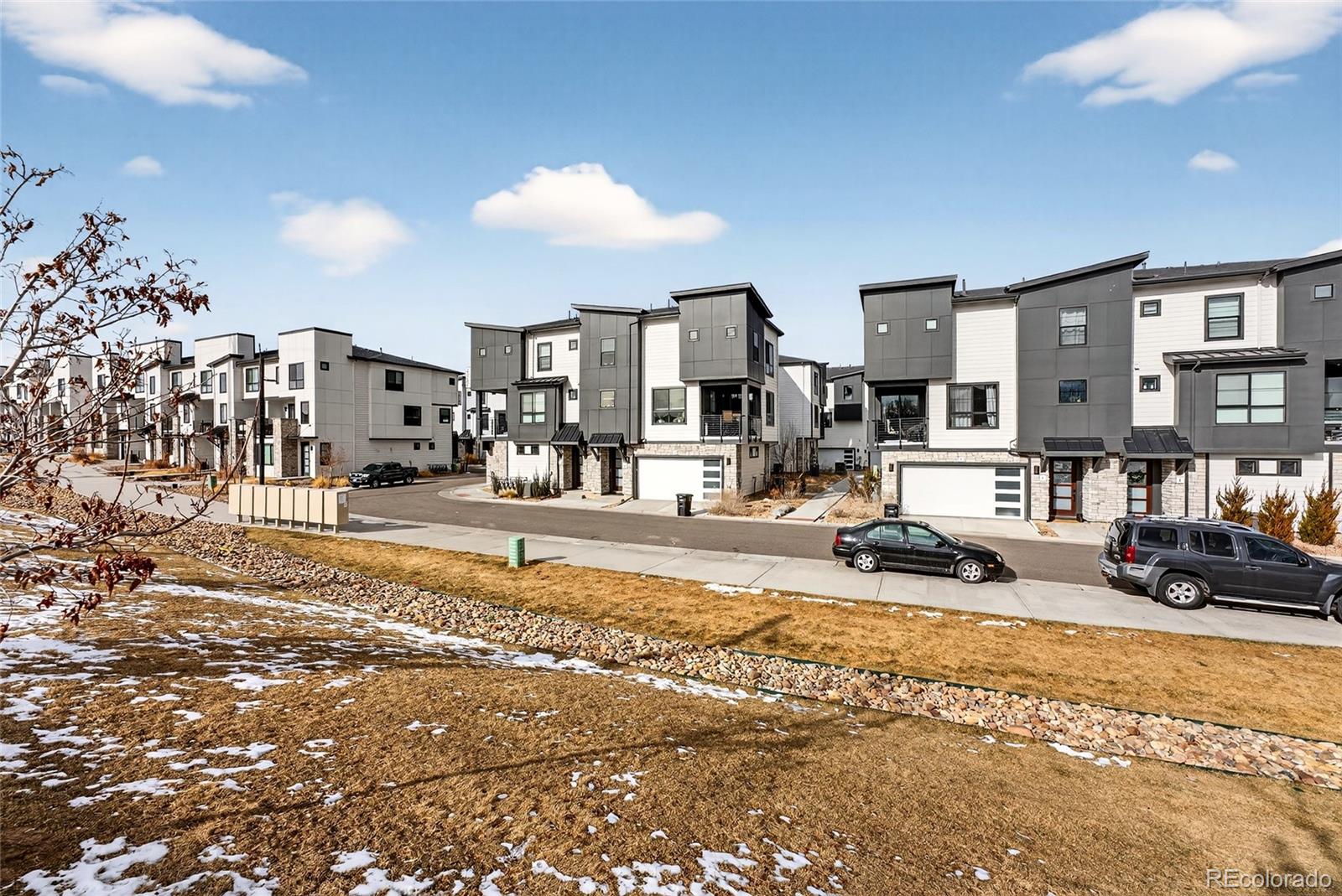 2064 S Holly Street Unit: 2-4