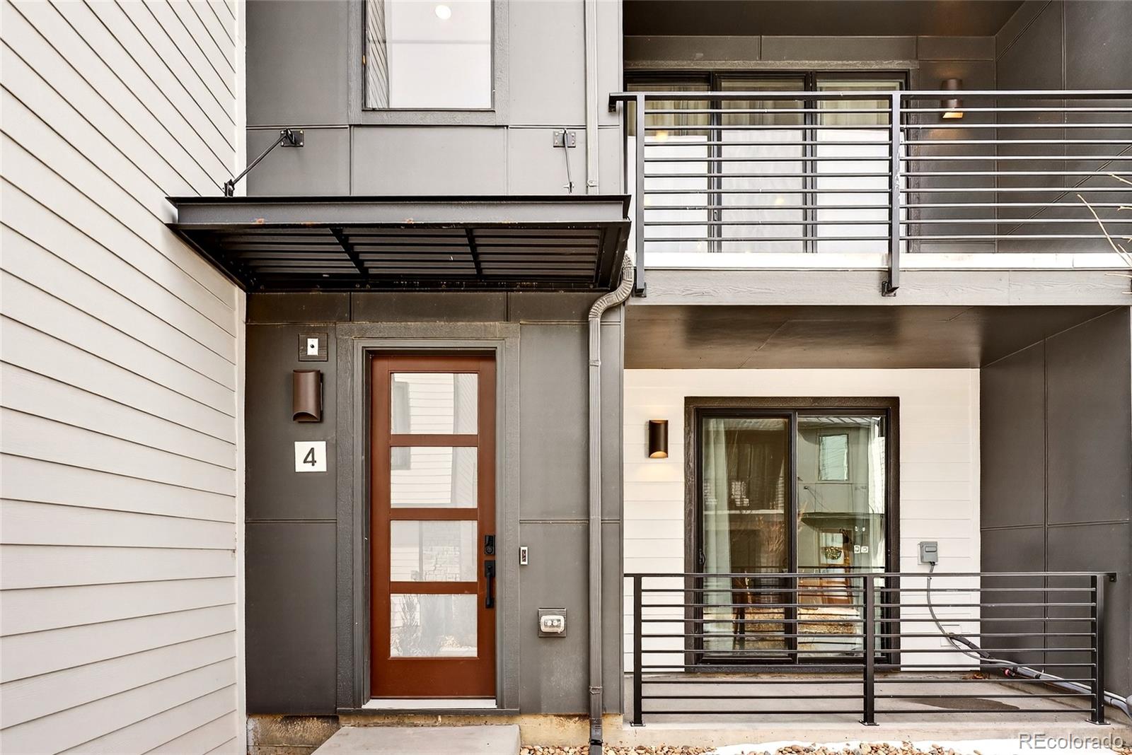 2064 S Holly Street Unit: 2-4