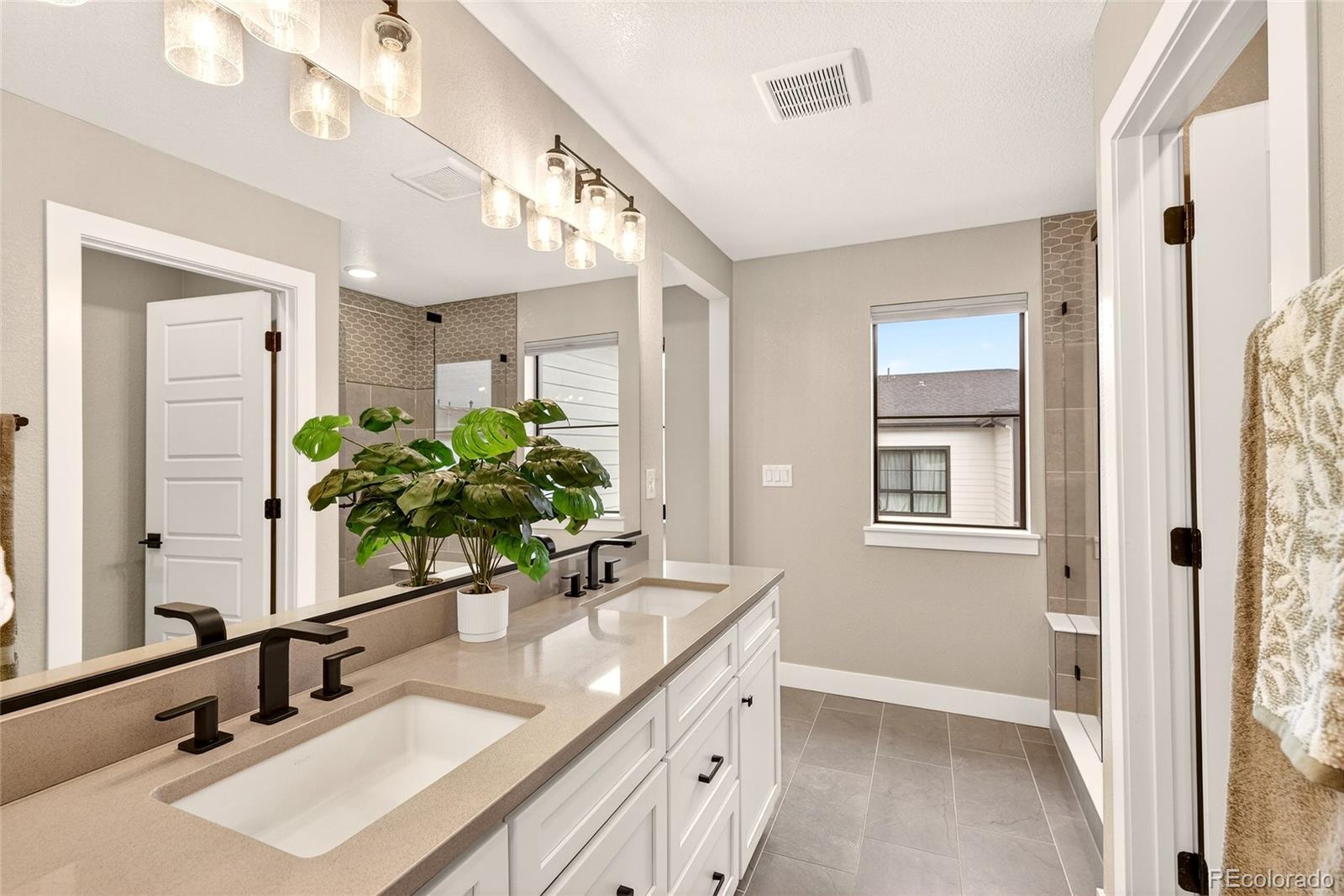 2064 S Holly Street Unit: 2-4