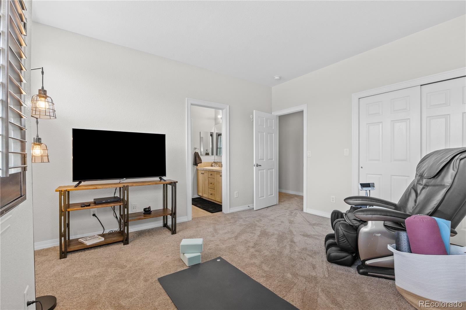 23965 E Kettle Place