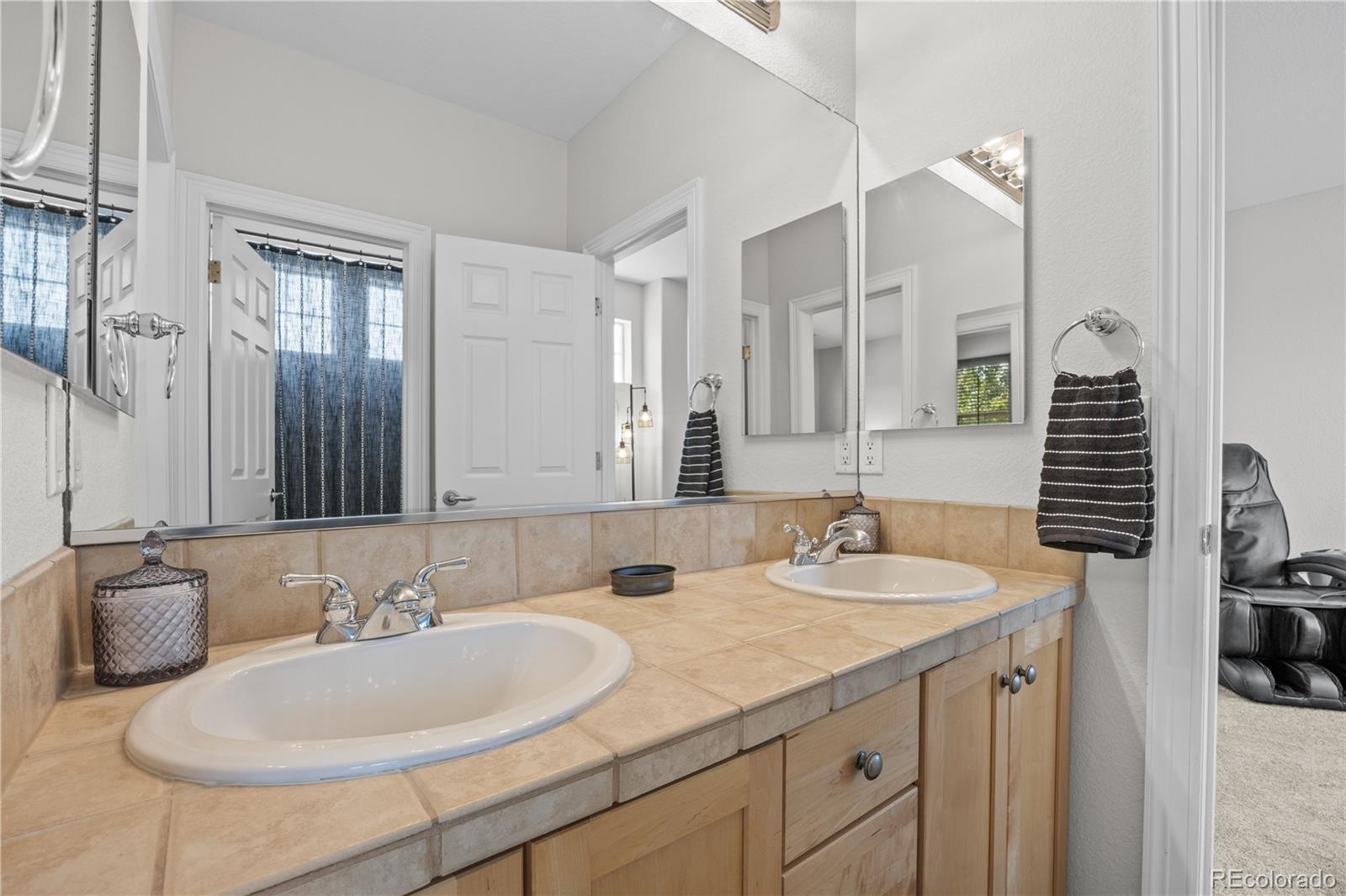 23965 E Kettle Place