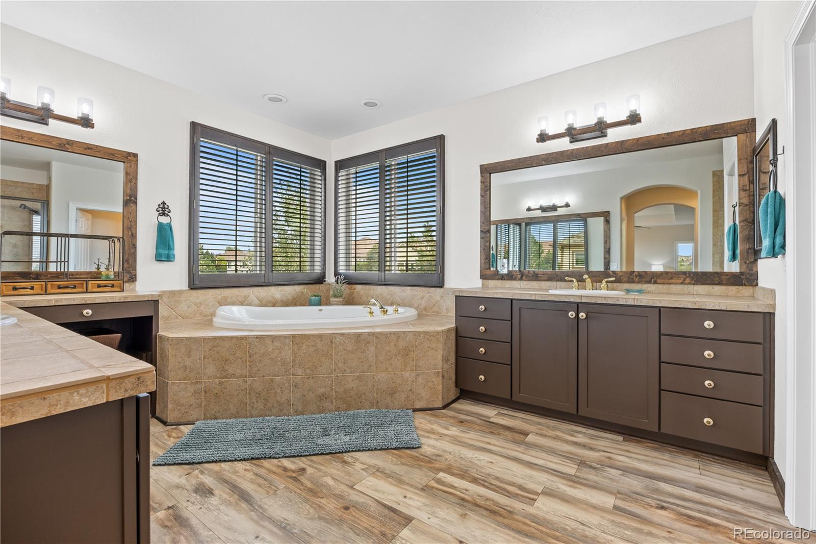 23965 E Kettle Place