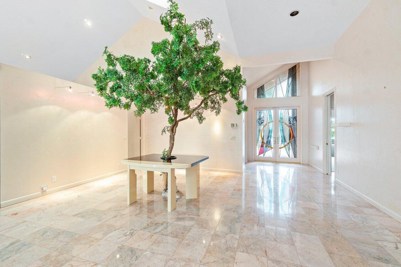 13885 Rivoli Drive