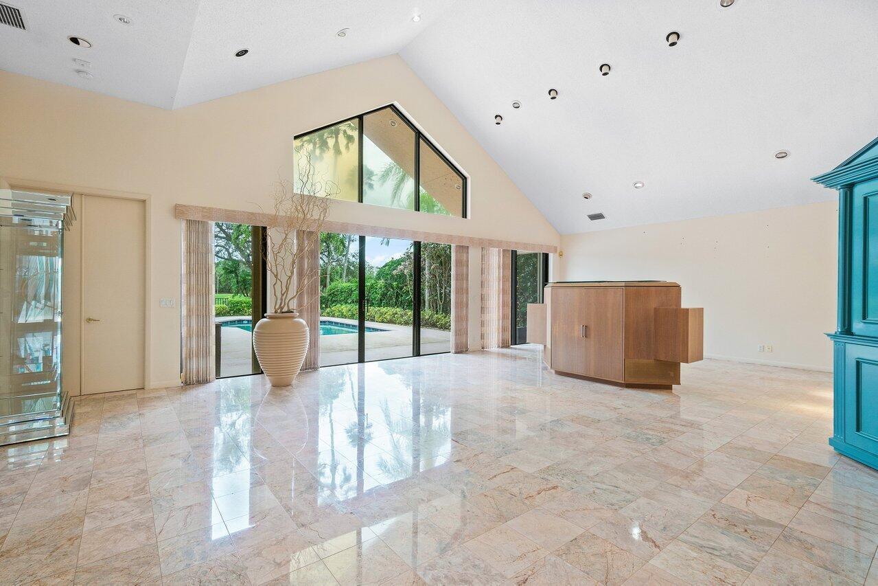 13885 Rivoli Drive