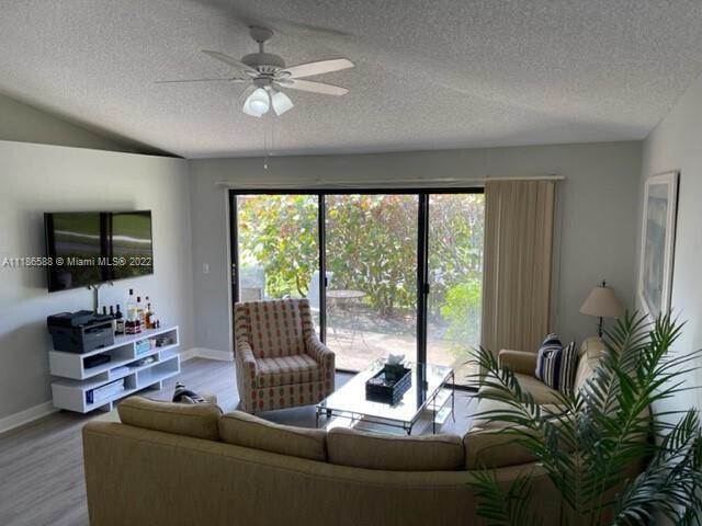 105 Club Drive Unit: 105