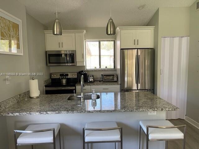 105 Club Drive Unit: 105