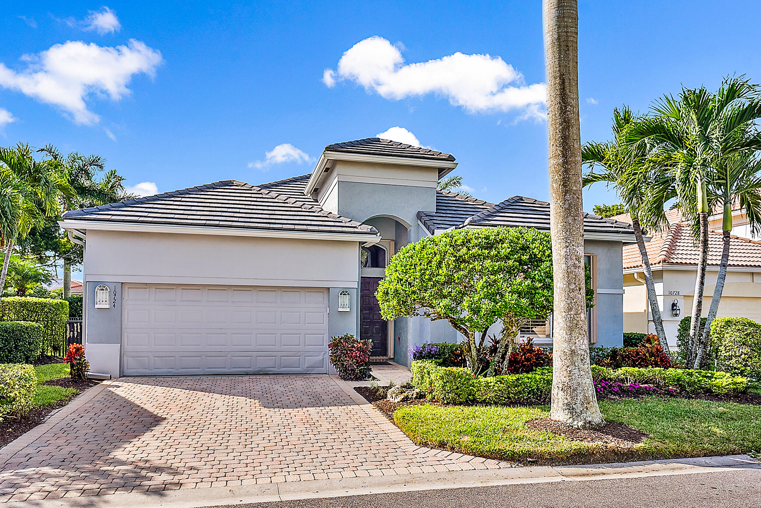 10724 Grande Boulevard