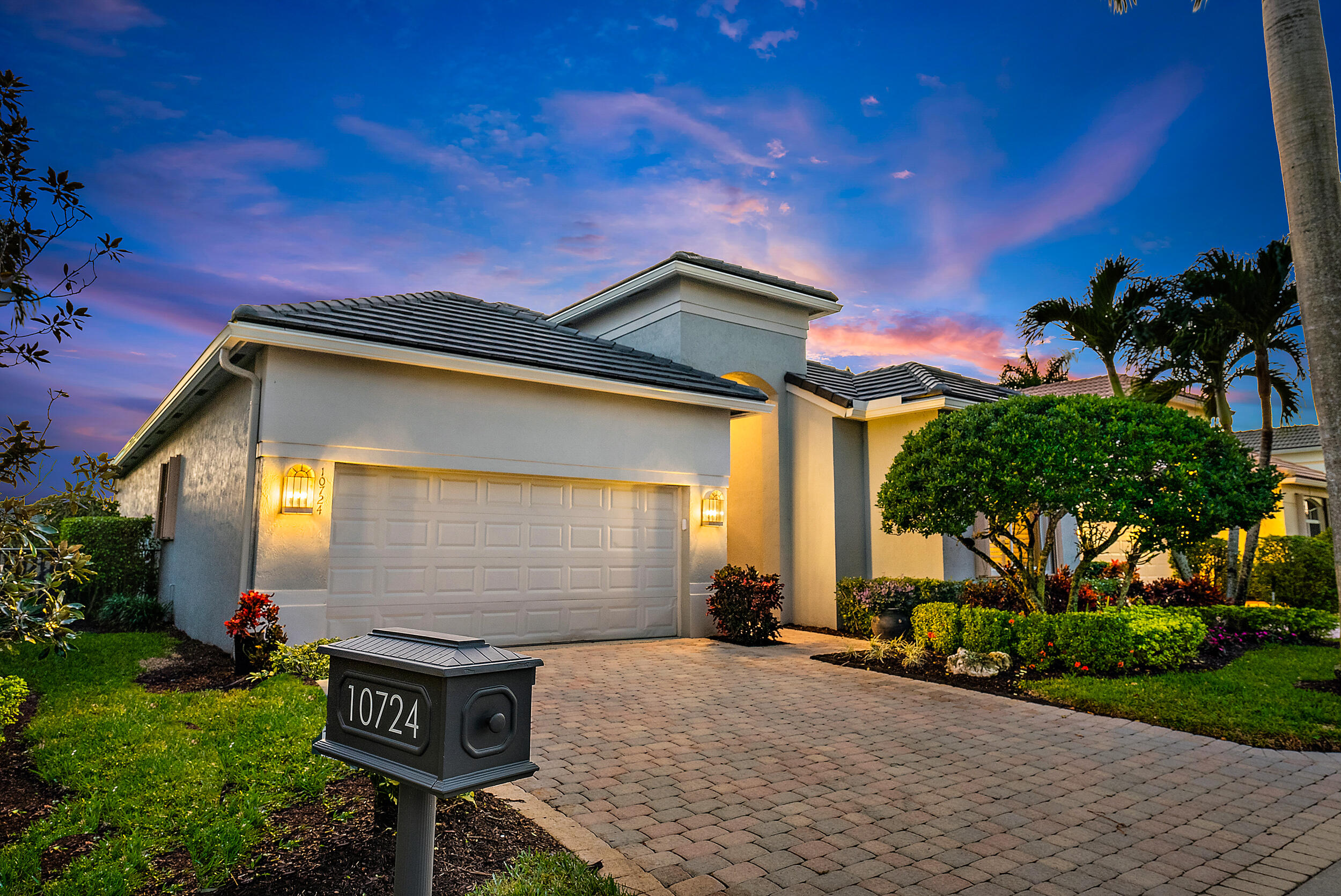 10724 Grande Boulevard