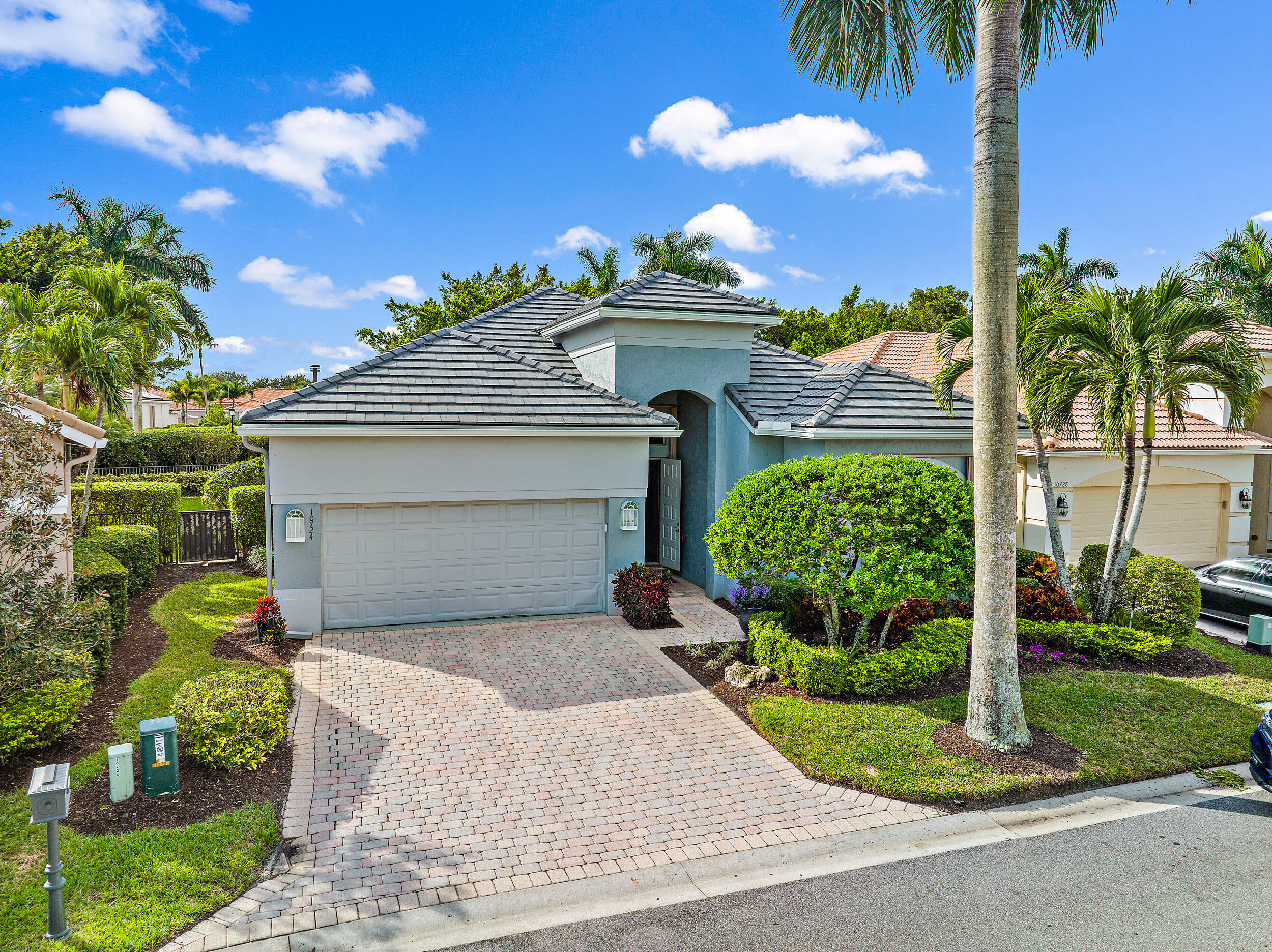 10724 Grande Boulevard