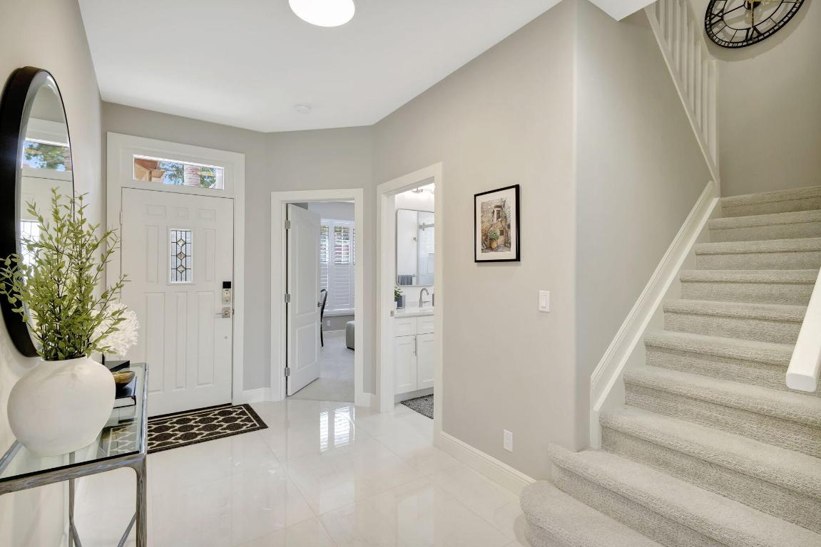 9 Porta Vista Circle