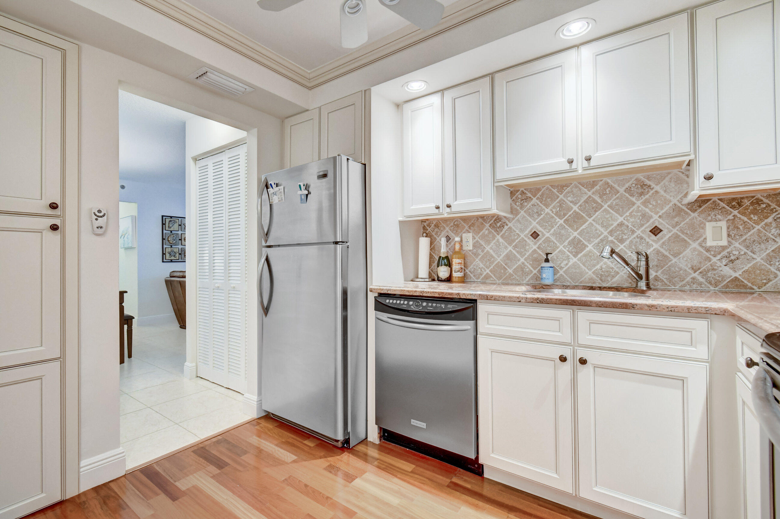 3221 S Ocean Boulevard 704