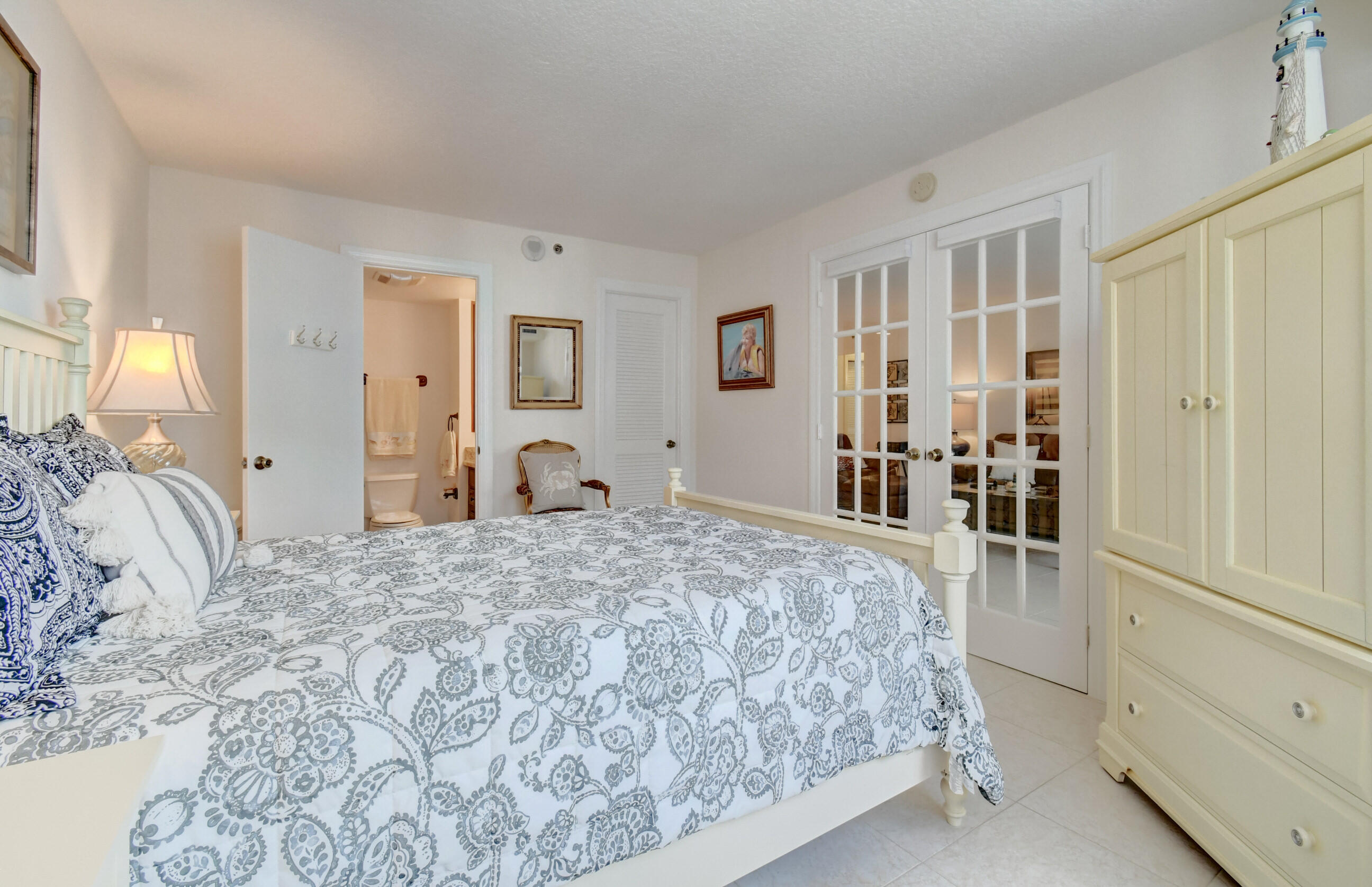 3221 S Ocean Boulevard 704