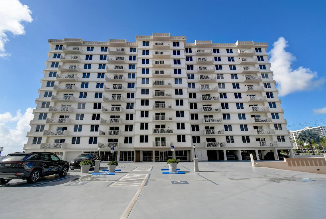 3221 S Ocean Boulevard 704