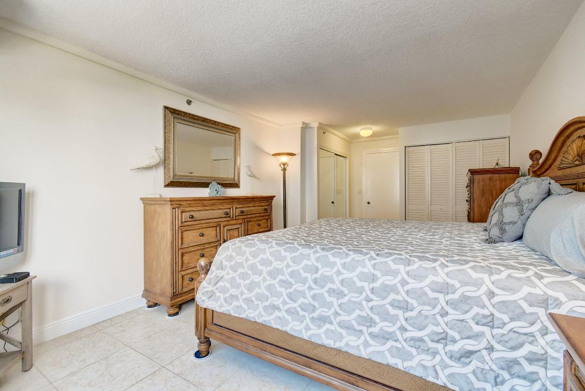 3221 S Ocean Boulevard 704