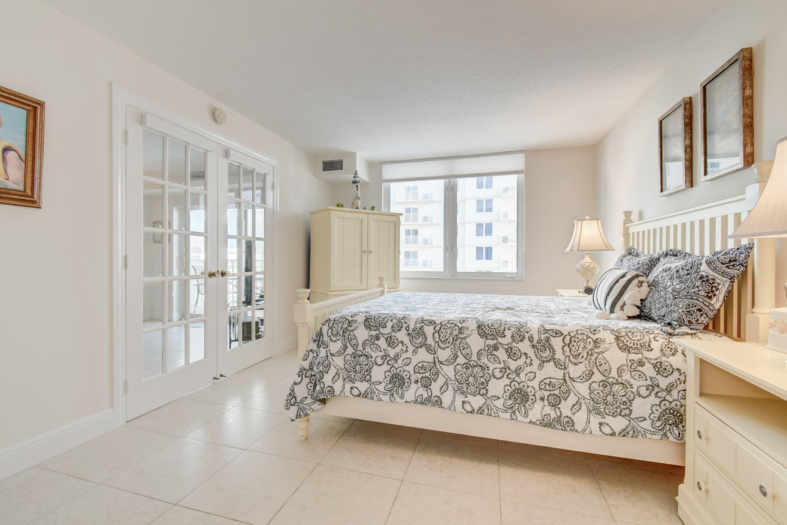 3221 S Ocean Boulevard 704