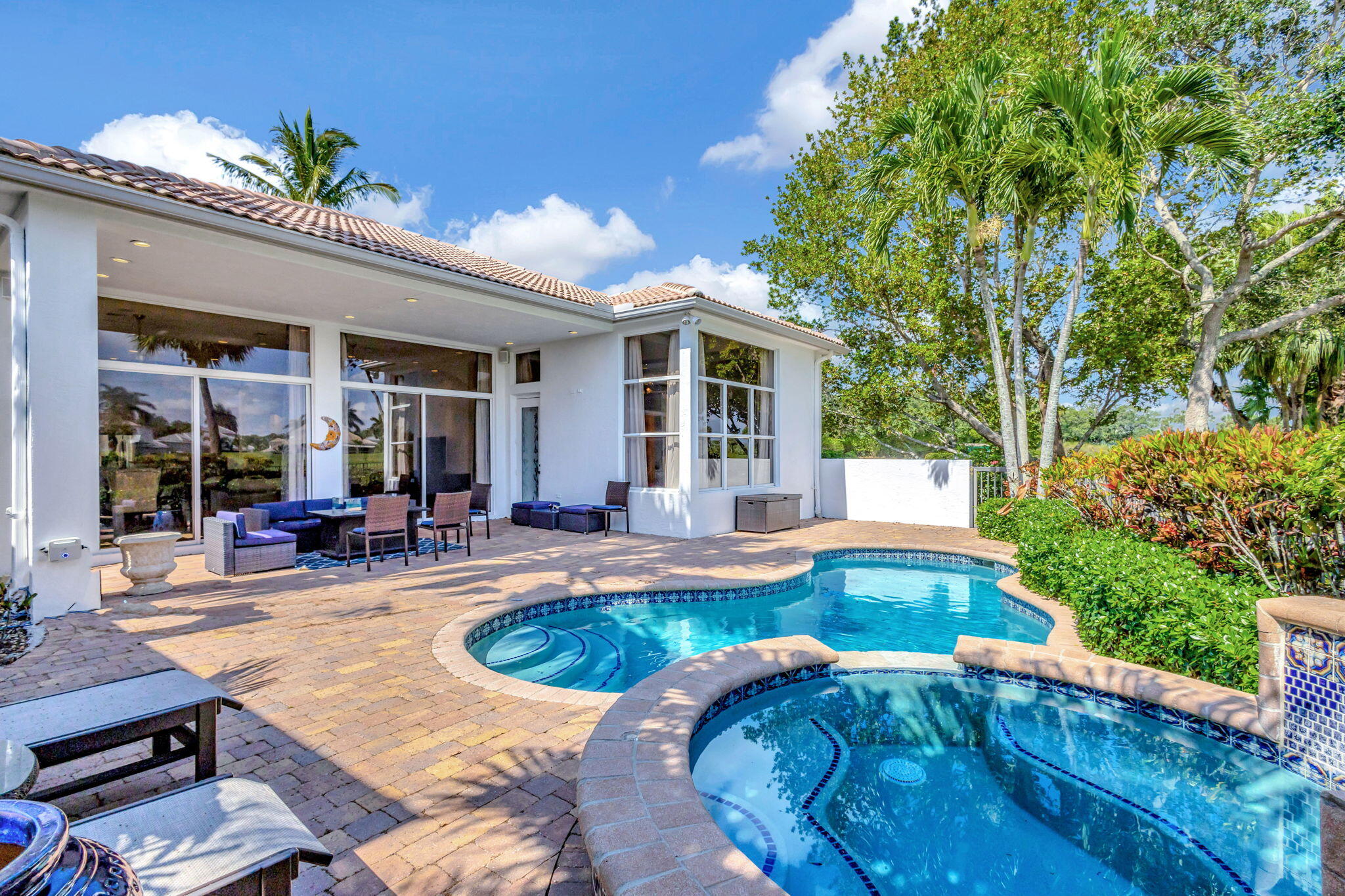 161 Esperanza Way