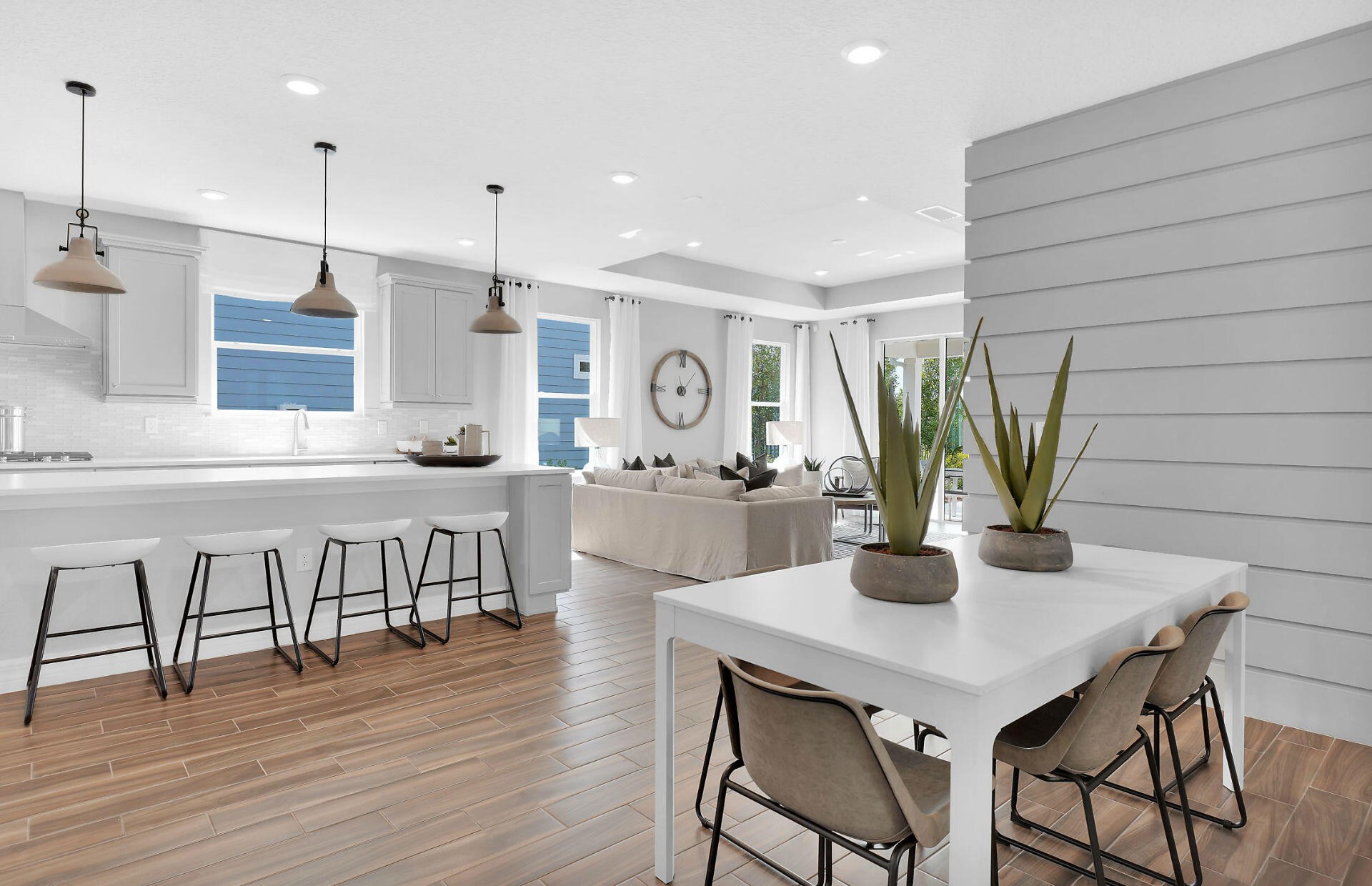 12345 Frontline Lane 197