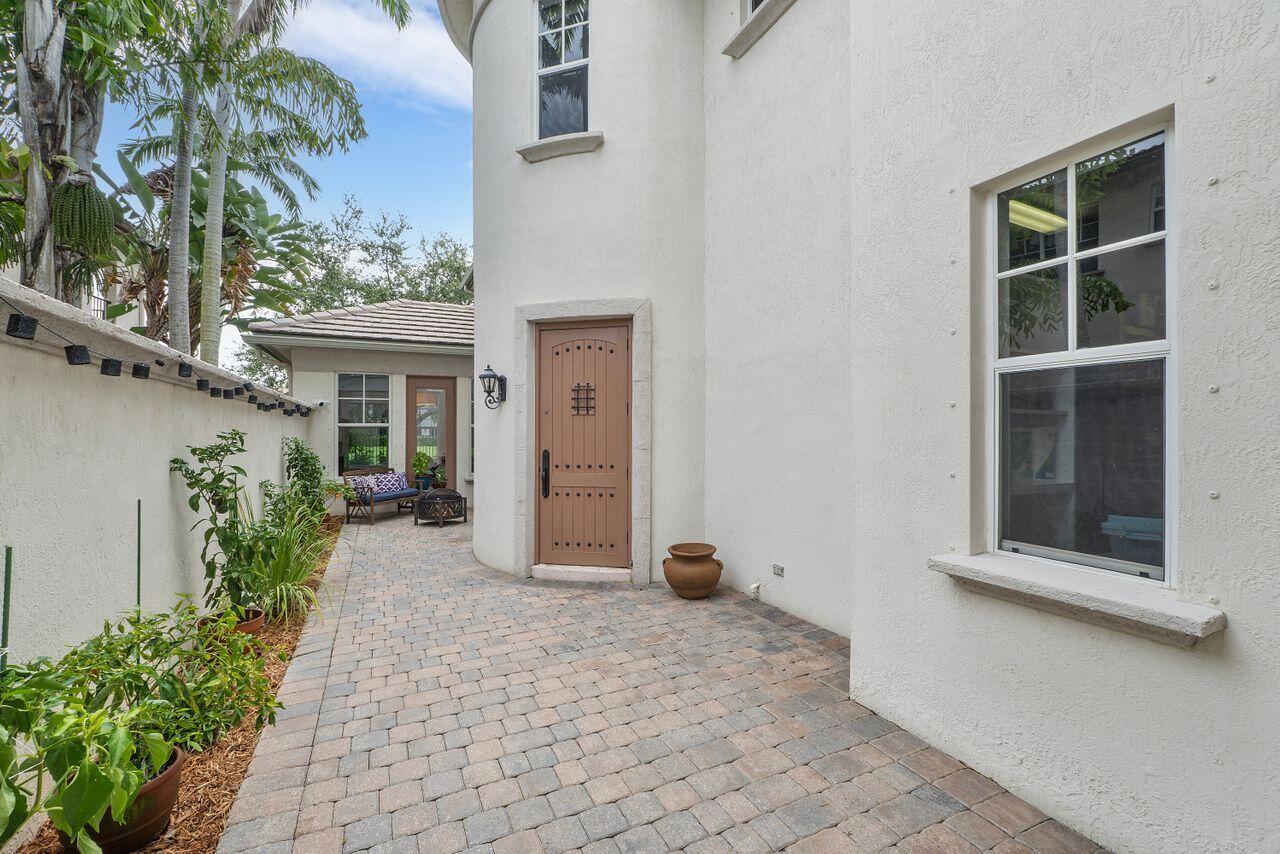 2004 Graden Drive