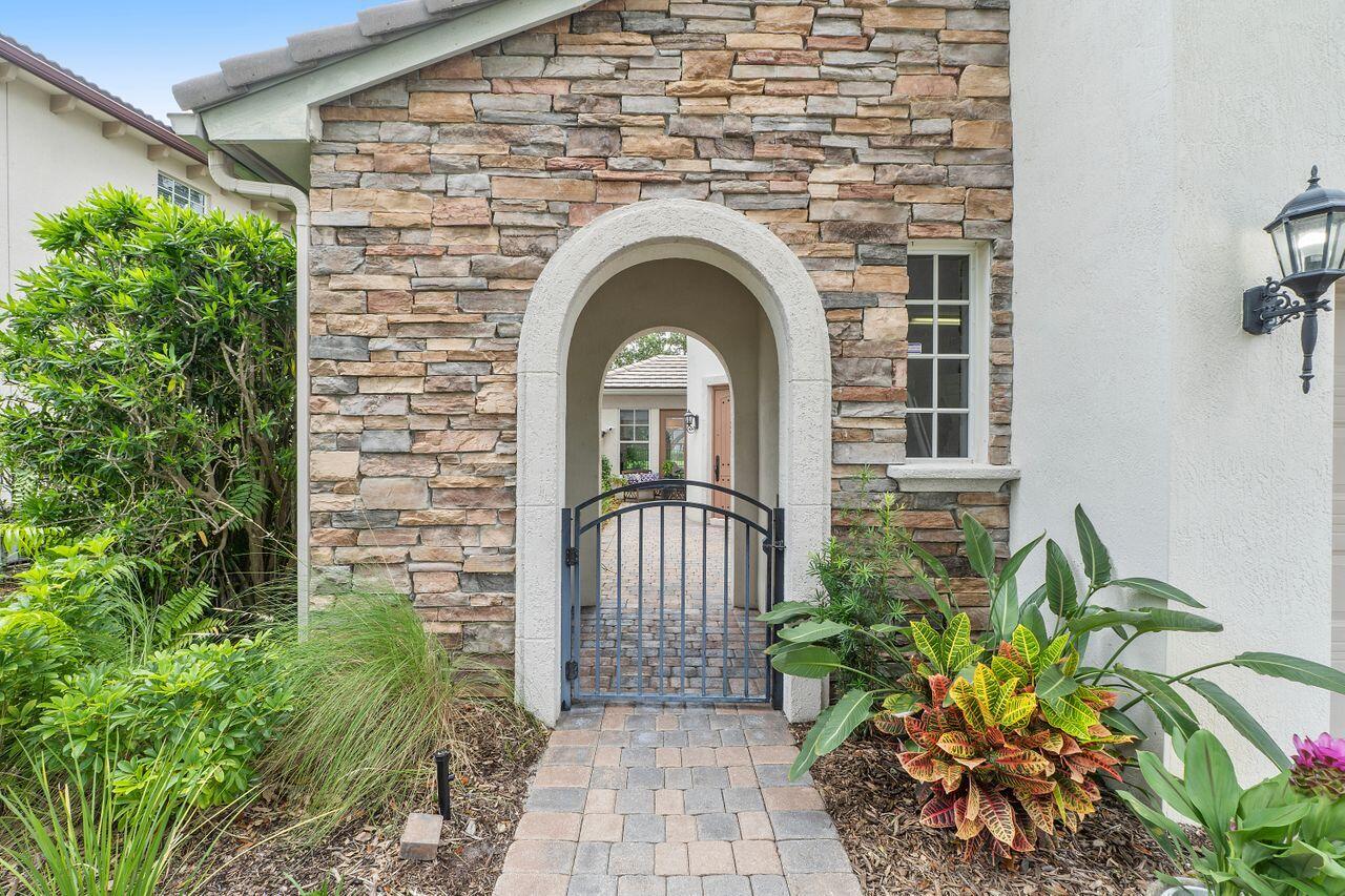 2004 Graden Drive