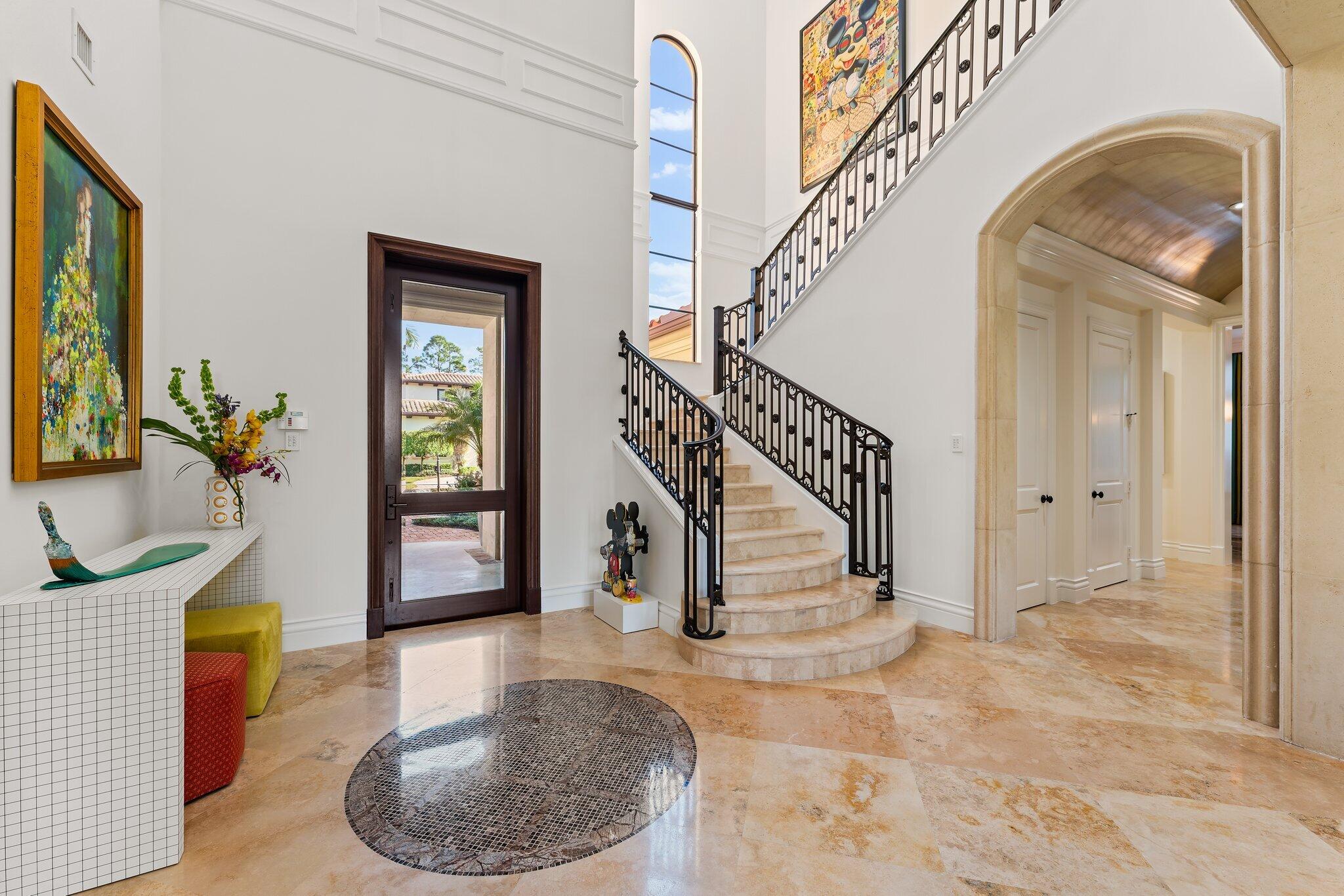 210 Via Palacio