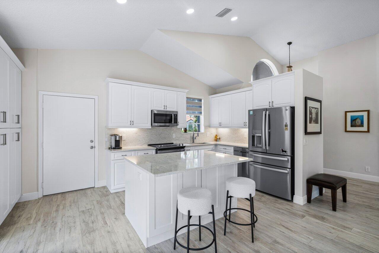 12751 Oak Knoll Drive