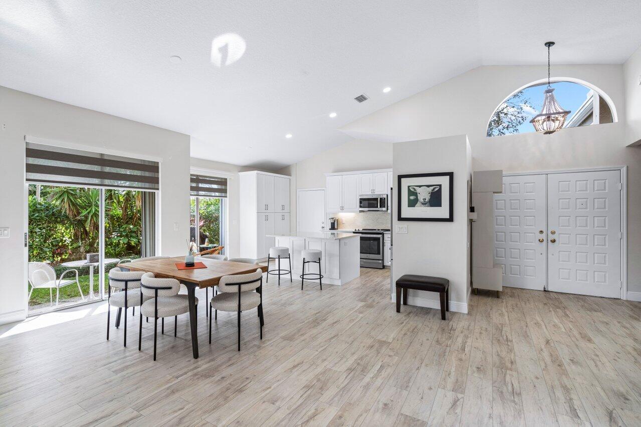 12751 Oak Knoll Drive