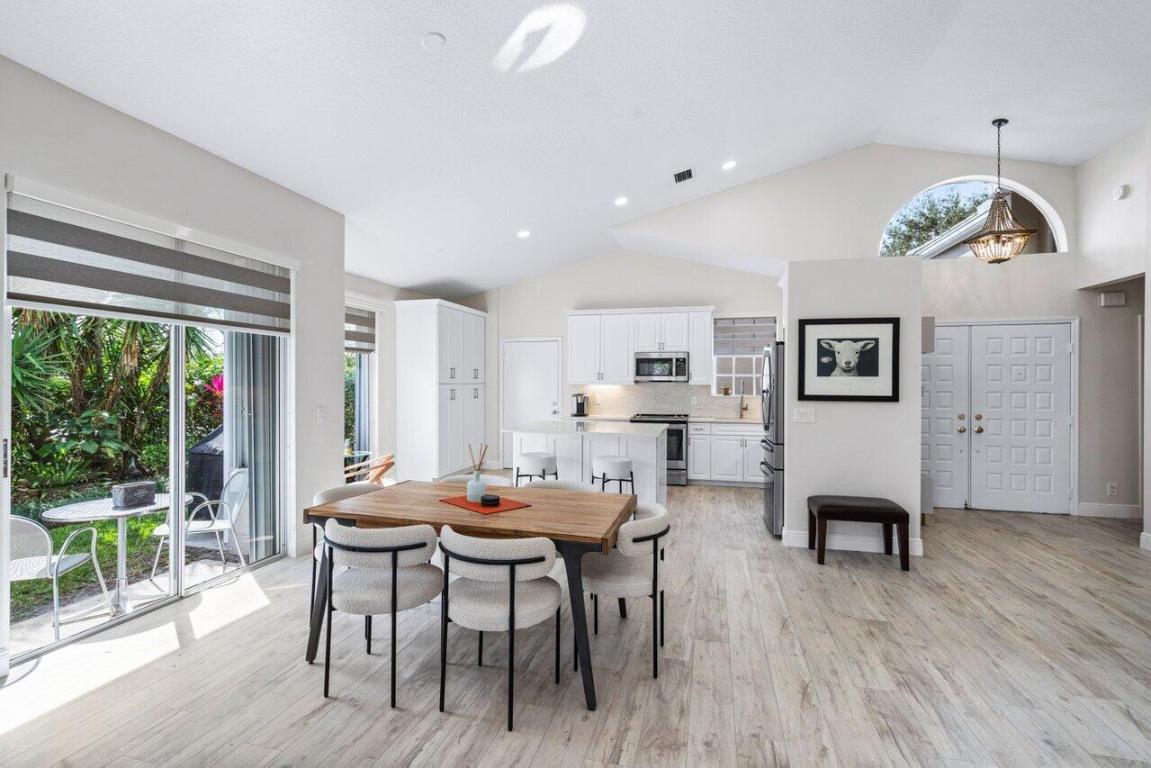 12751 Oak Knoll Drive