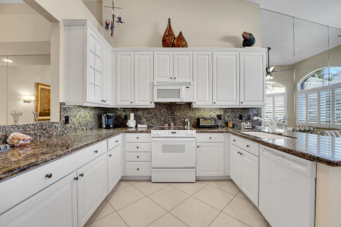 113 Palm Point Circle C