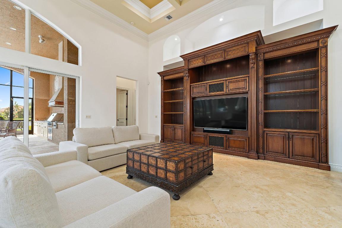 135 Playa Rienta Way