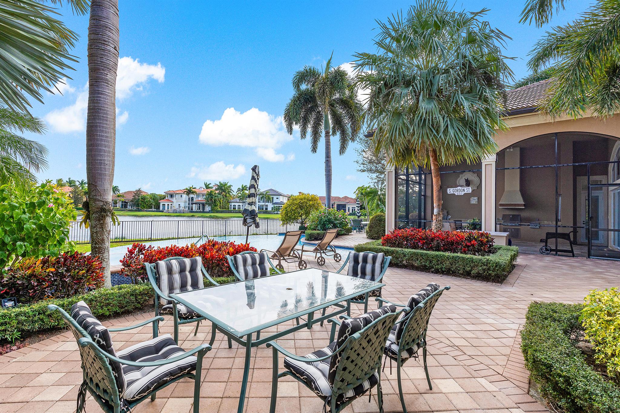 135 Playa Rienta Way