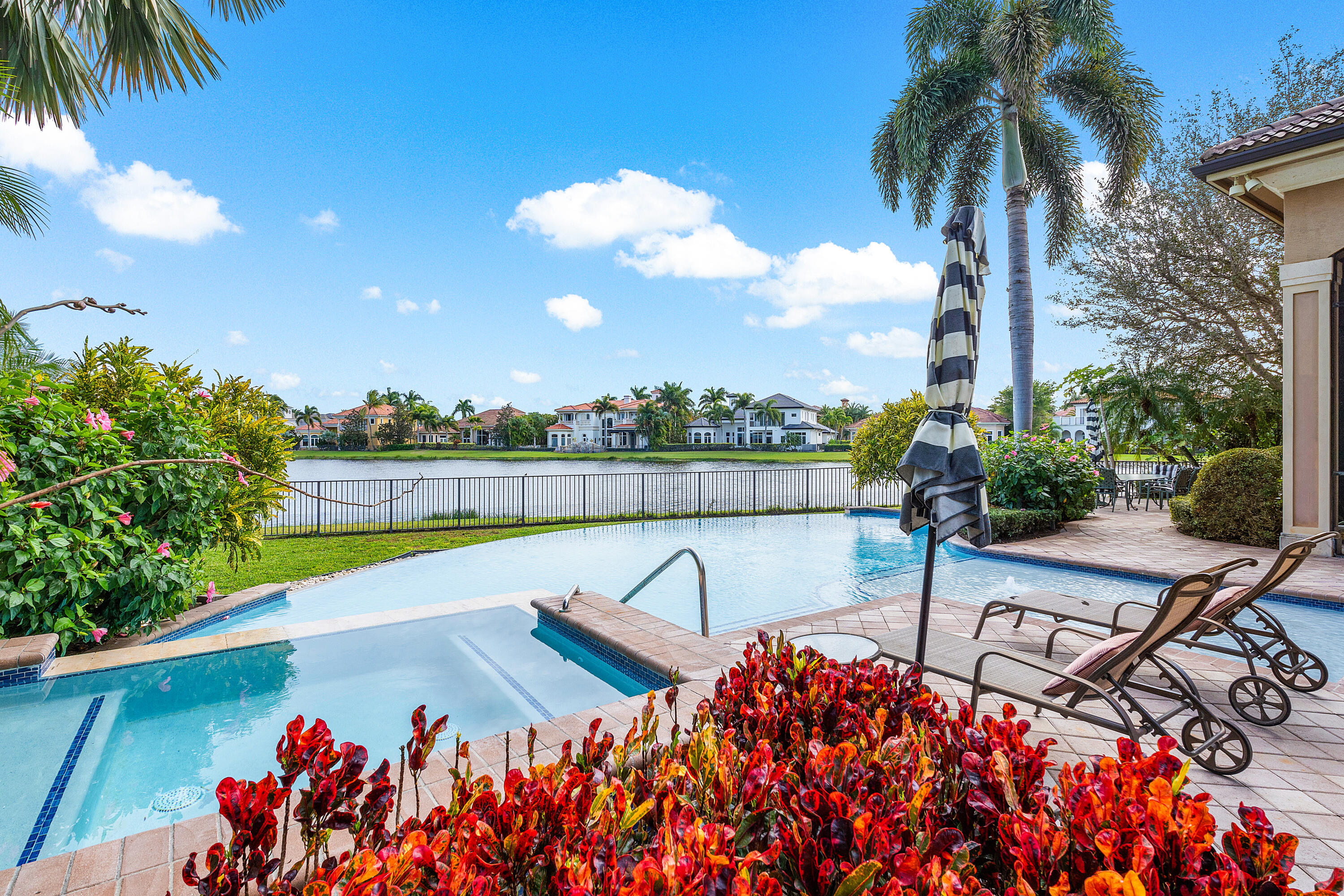 135 Playa Rienta Way