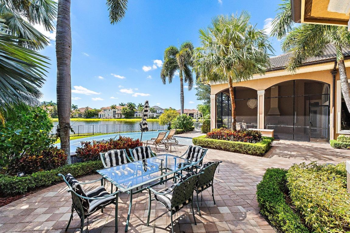 135 Playa Rienta Way