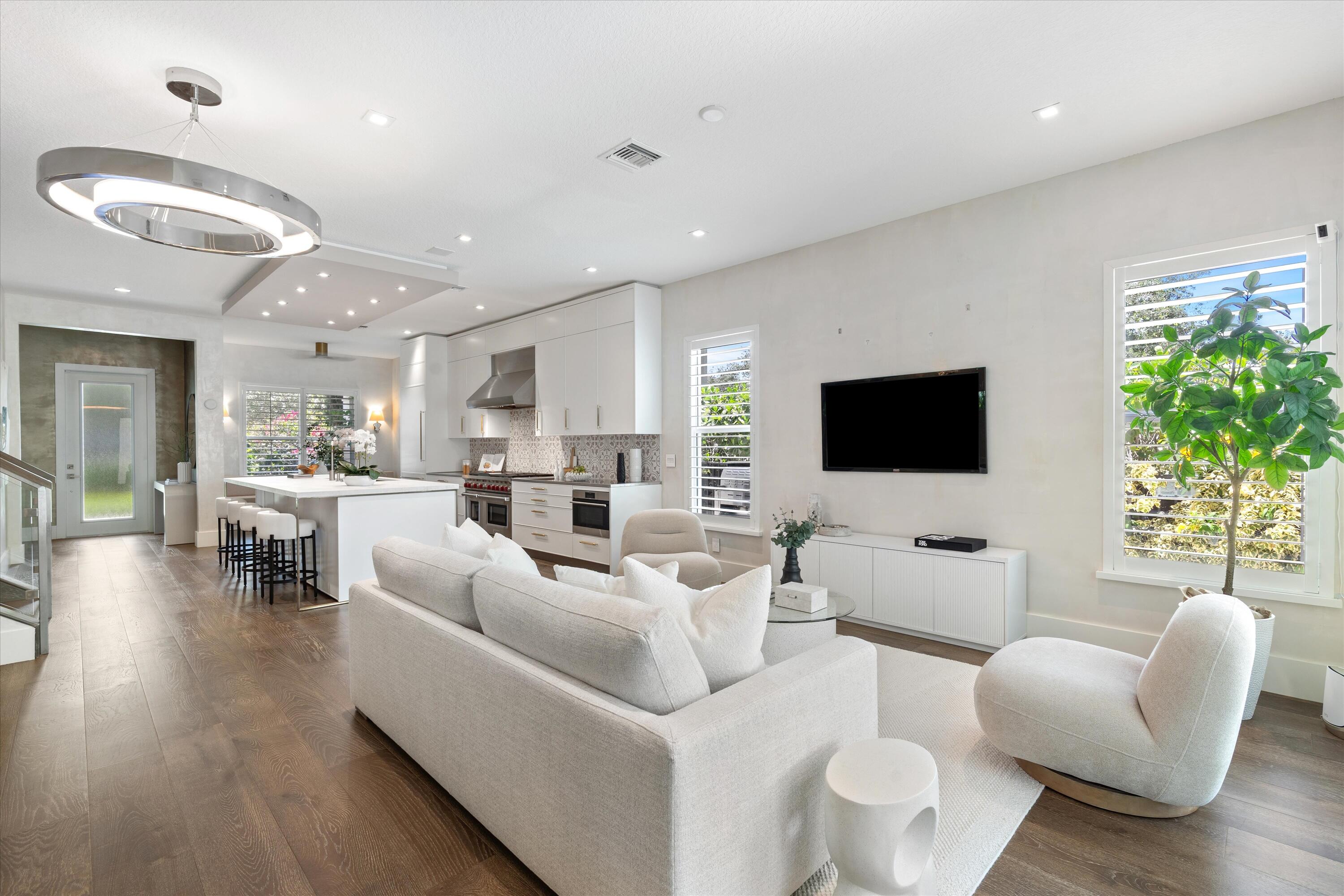 7033 Edison Place