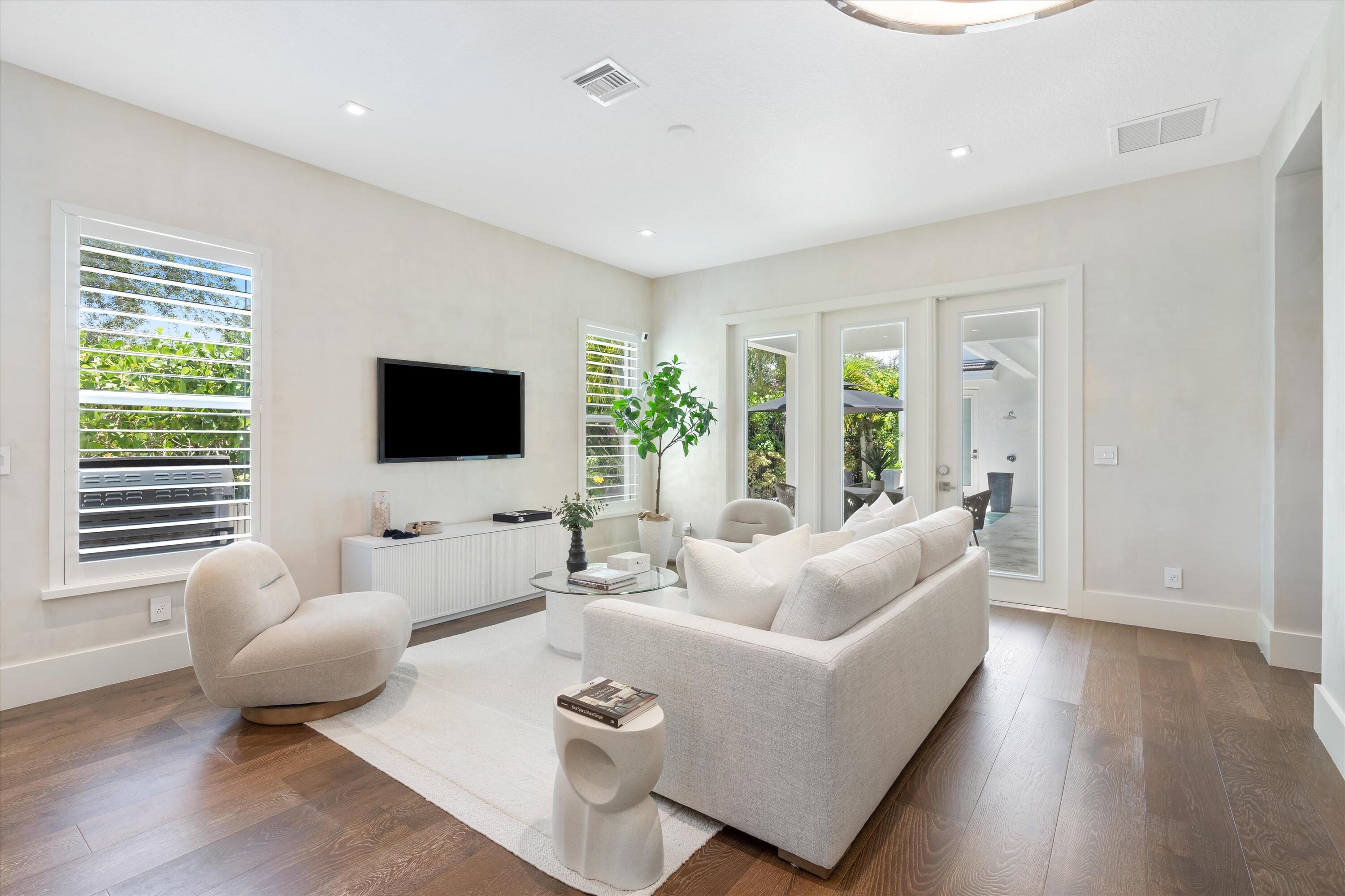 7033 Edison Place