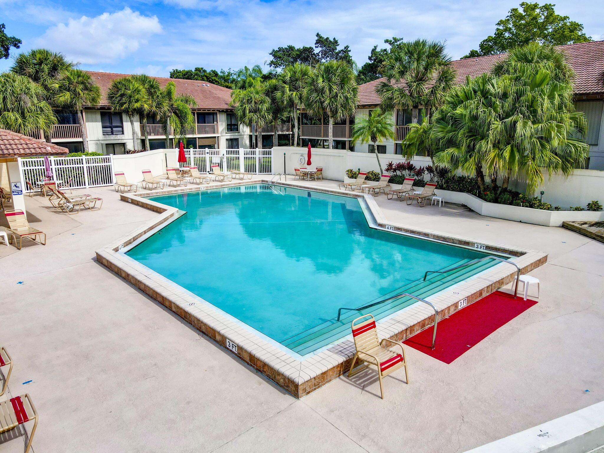 438 S Brackenwood Lane S