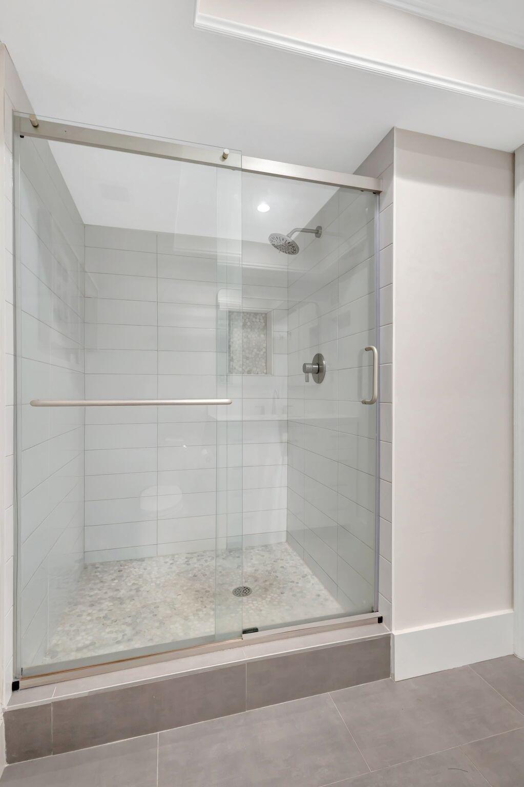 438 S Brackenwood Lane S