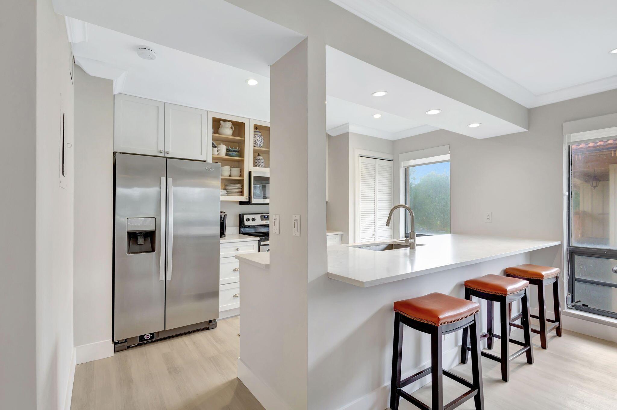 438 S Brackenwood Lane S