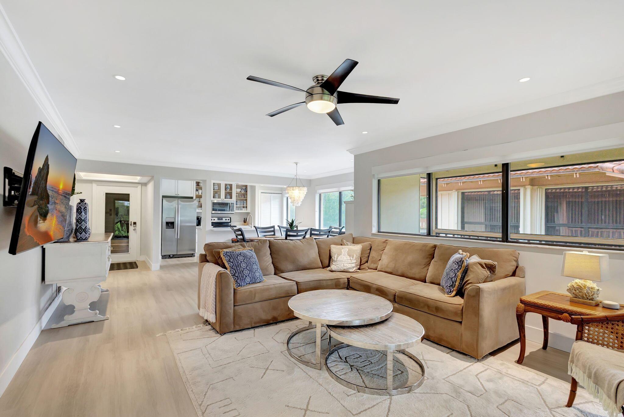 438 S Brackenwood Lane S