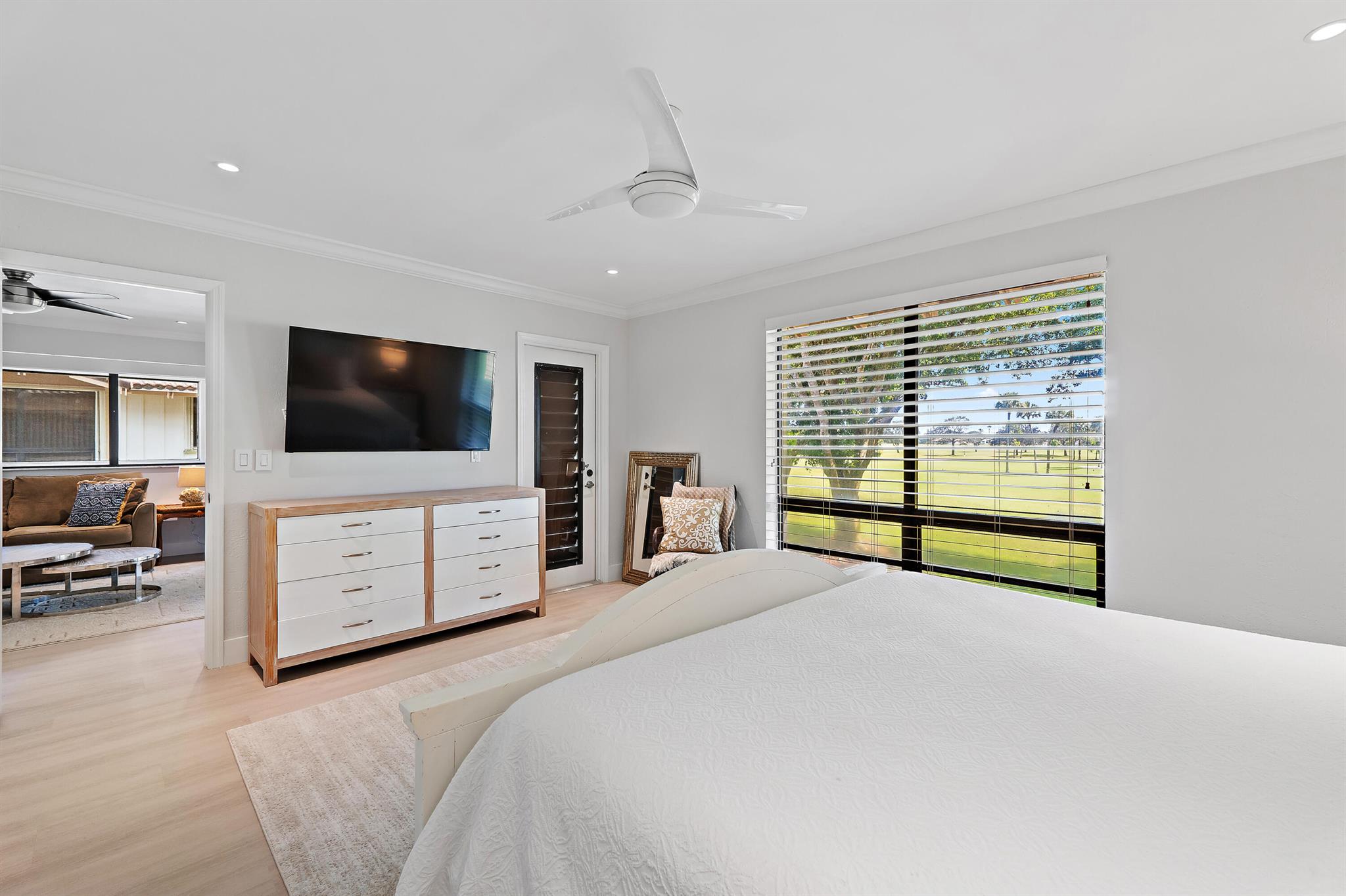 438 S Brackenwood Lane S