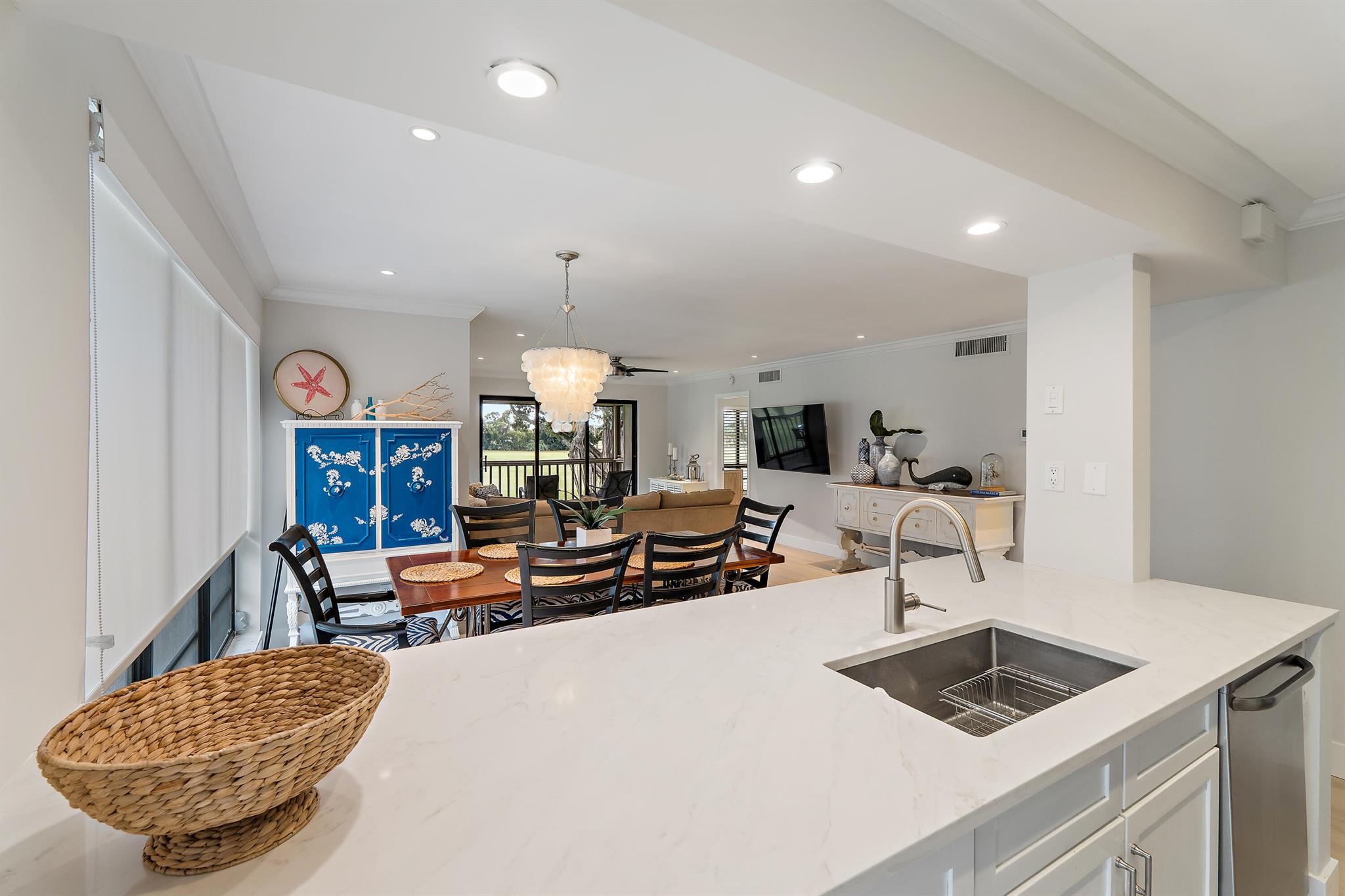 438 S Brackenwood Lane S