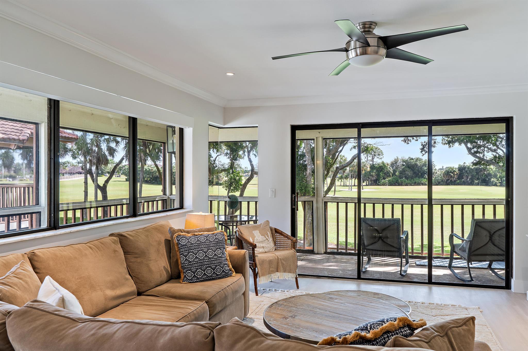 438 S Brackenwood Lane S