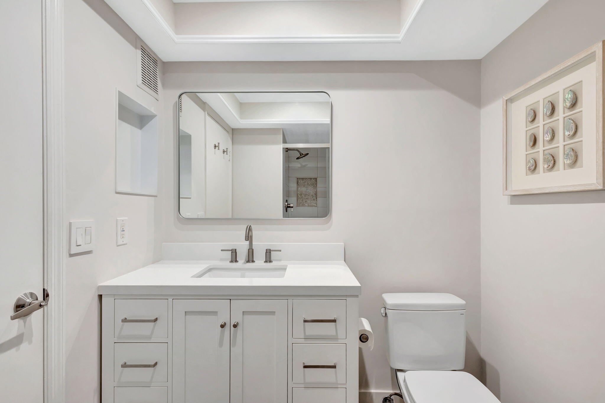 438 S Brackenwood Lane S