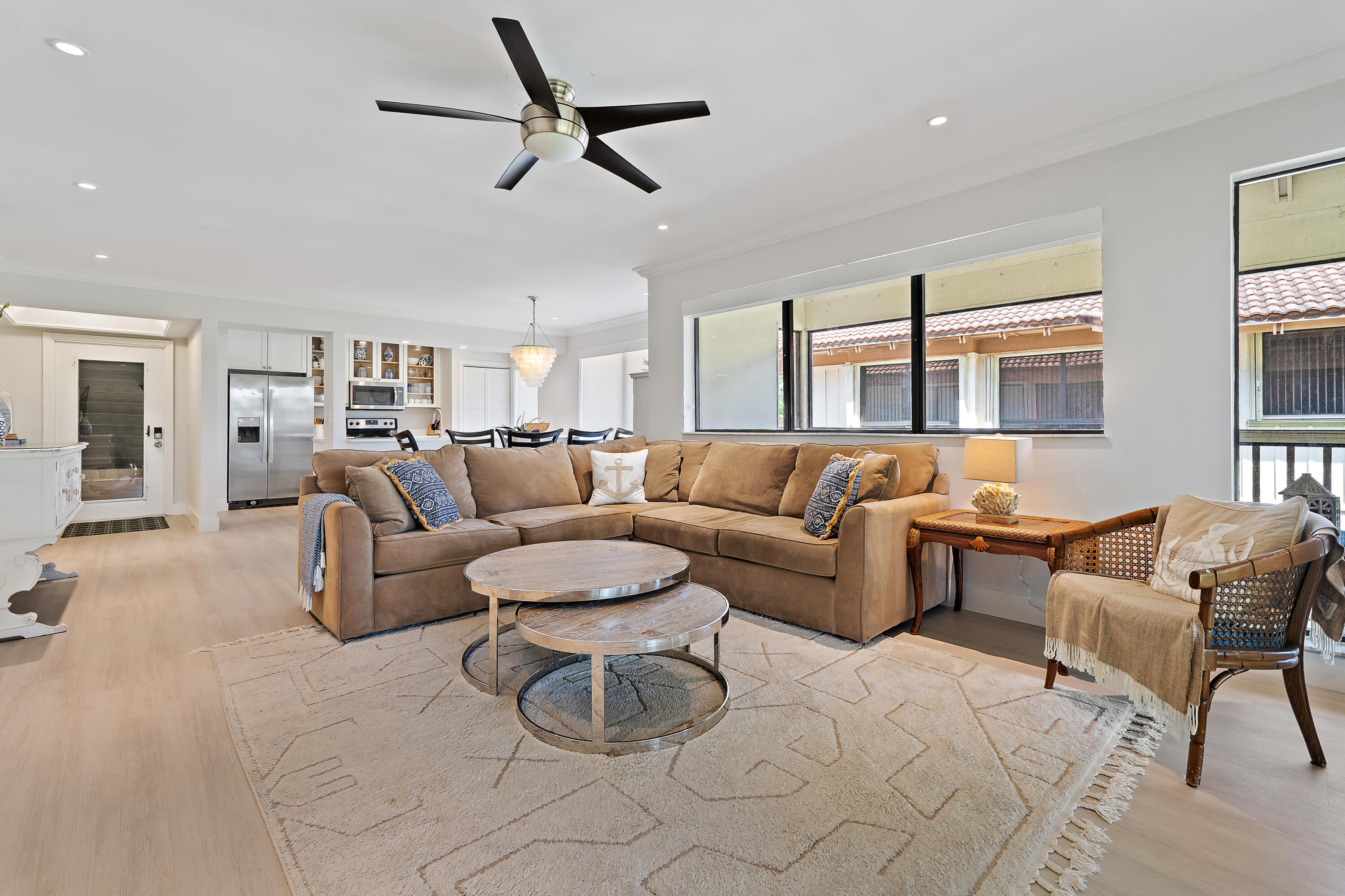 438 S Brackenwood Lane S