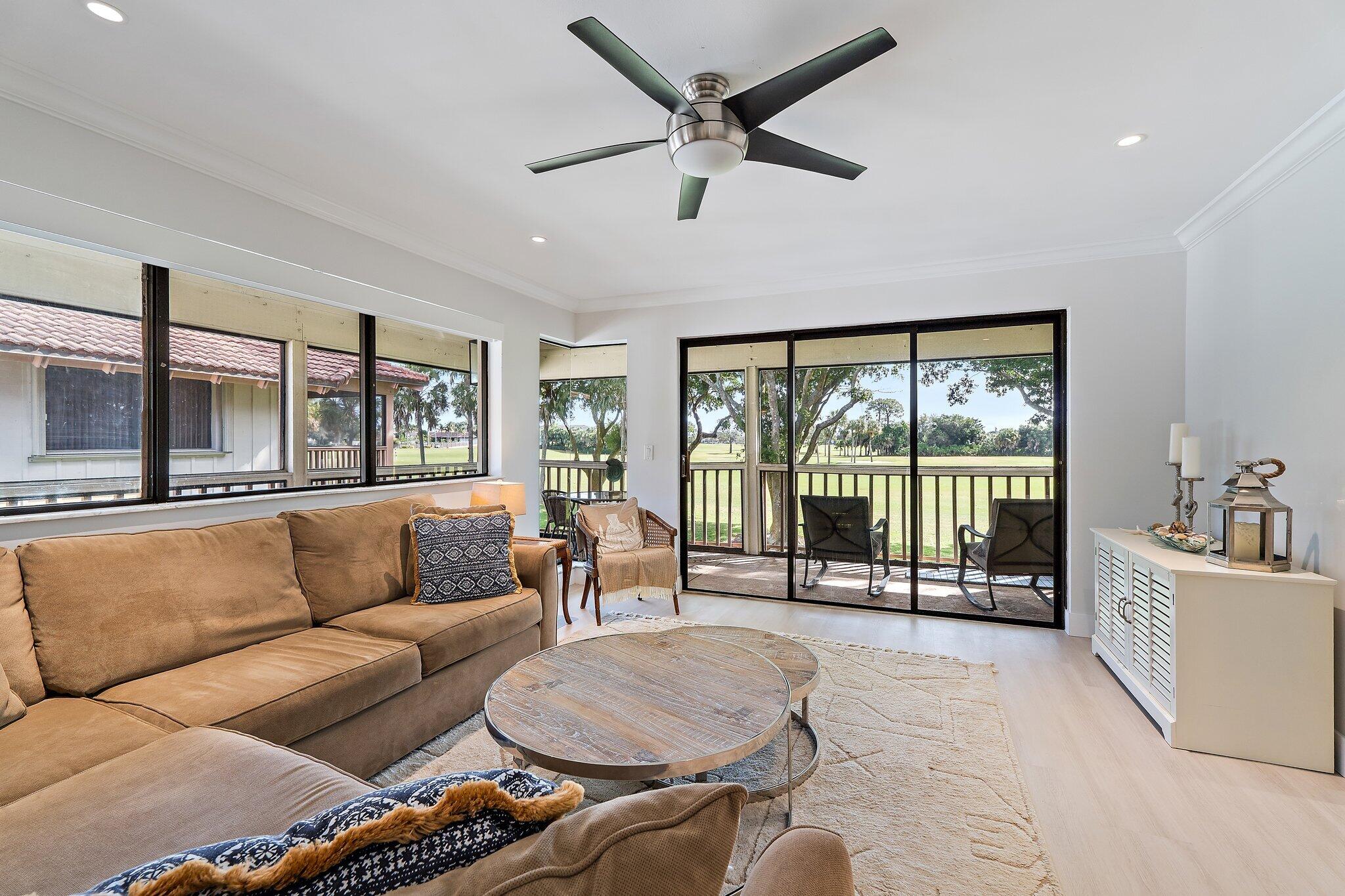 438 S Brackenwood Lane S