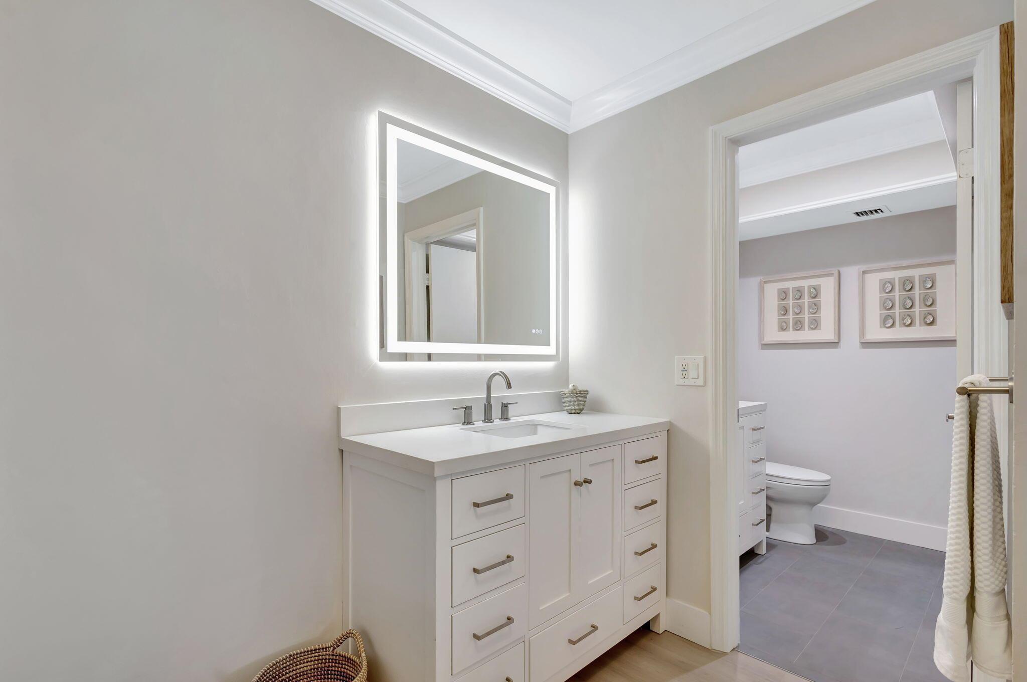 438 S Brackenwood Lane S