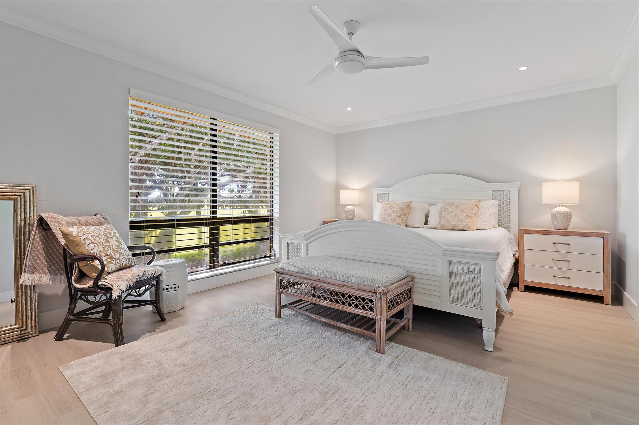 438 S Brackenwood Lane S